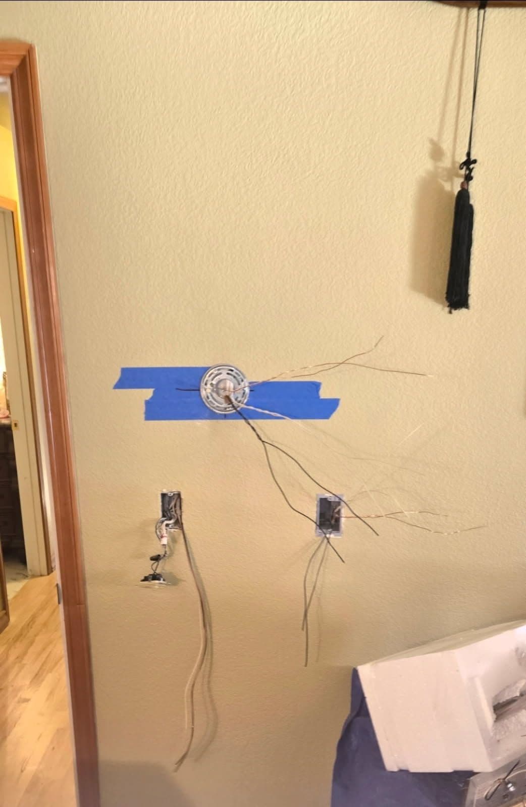 Gallery photos for Electrical Upgrade in Port Orchard - New Wall Sconces and Ceiling Fan Installed: Image #1